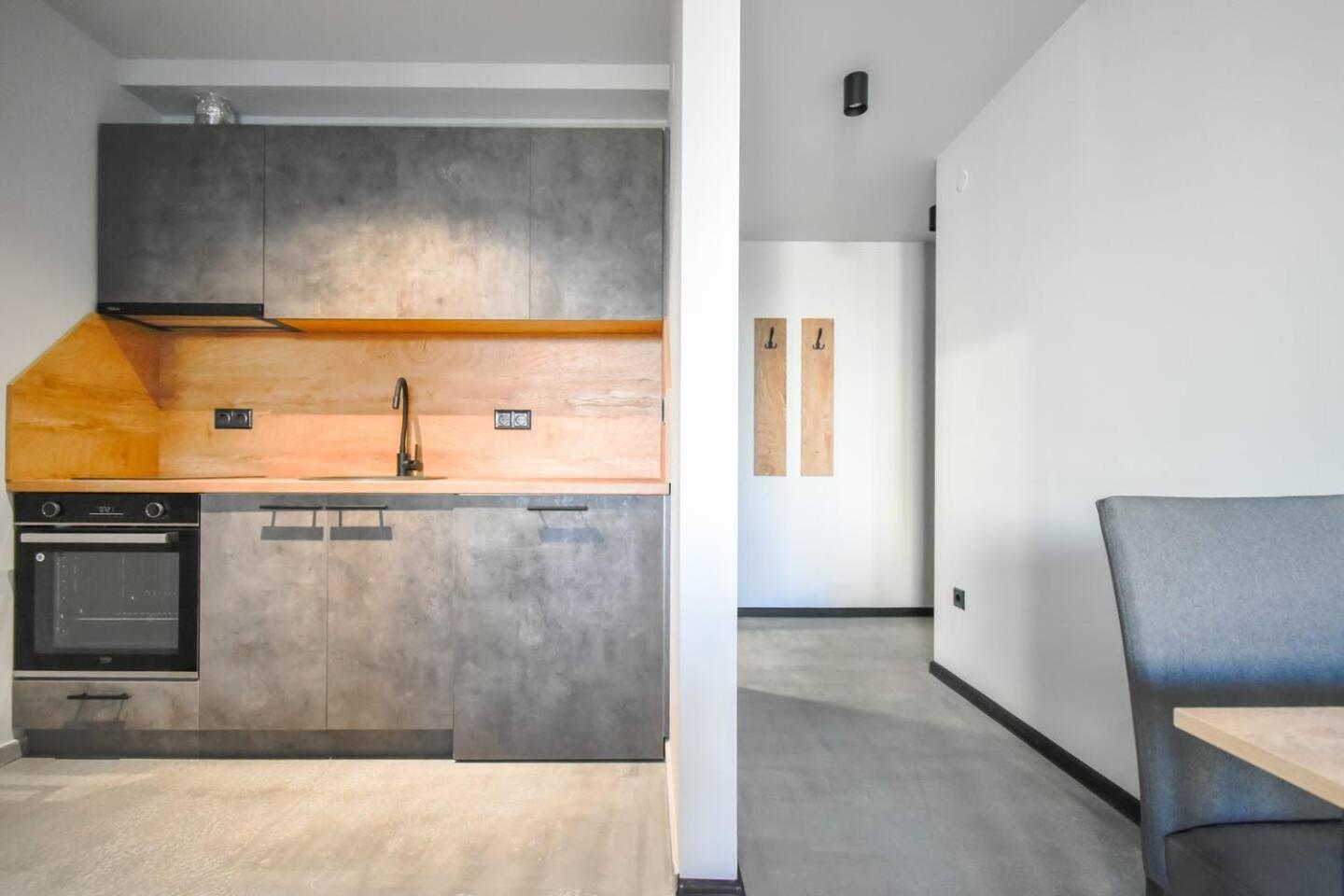 6 Studios 6 Bathrooms 2 Levels Kitchens Sofia Exterior photo